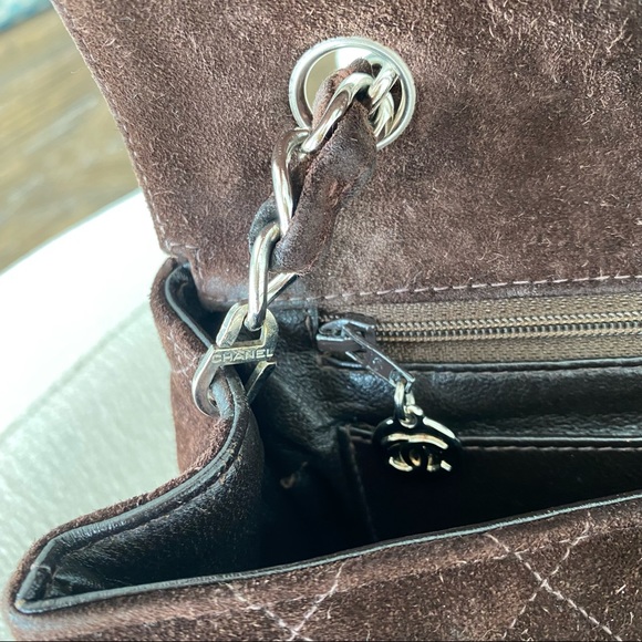 Chanel Vintage Classic Single Flap Bag Quilted Suede Medium Brown - Picture 13 of 17